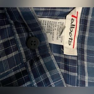 Talbots woman’s shorts navy / white plaid